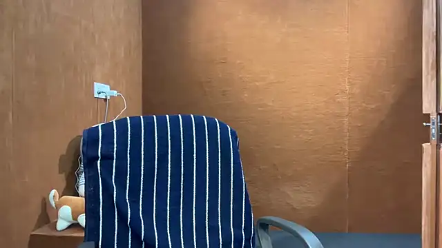 Smiley Girl01 online show from January 6, 3:54 am