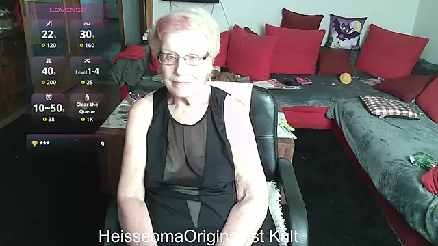 HeisseomaOriginal online show from September 16, 7:38 am