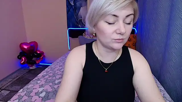 BlondPearl online show from October 27, 9:53 pm