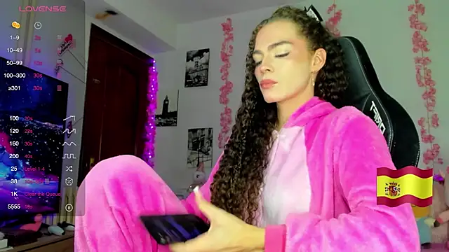 gabrielatafur  online show from September 23, 7:45 pm