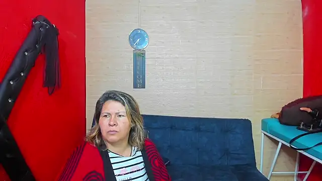 lesbiancuple online show from September 19, 12:20 am