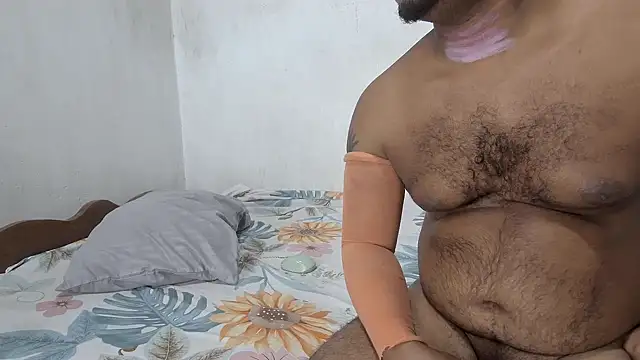 AraNDissNaughtyJolly online show from April 4, 4:28 pm