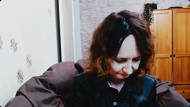 AnnieEltgant online show from November 29, 1:26 pm