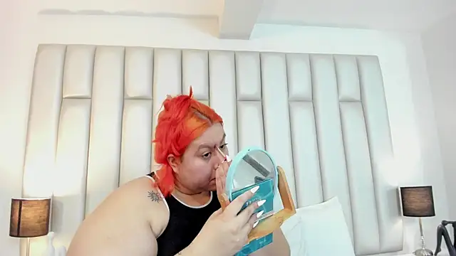 aandreaperez online show from November 12, 11:52 am