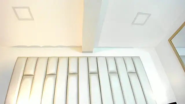 aandreaperez online show from September 16, 11:51 am