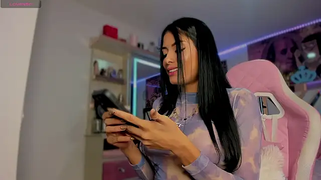 adda mancini online show from October 12, 3:20 am