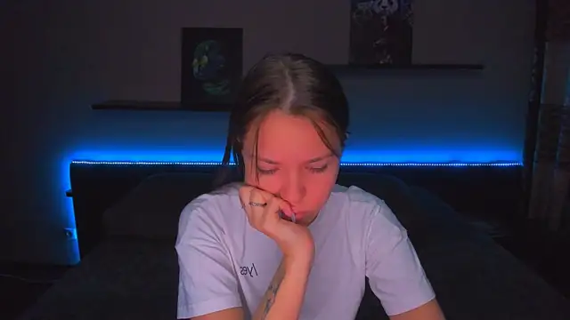 AlexaBarkley online show from February 18, 1:16 am