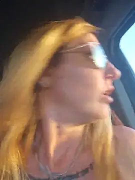 SheIsSomething online show from February 5, 12:46 am