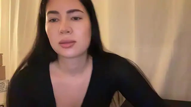 clairewntr online show from February 19, 8:18 pm