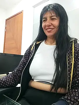 aisha latina online show from September 11, 3:23 pm