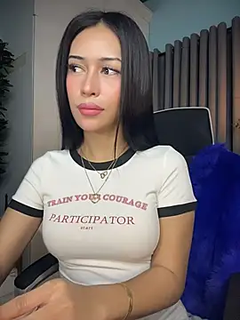Jasmine Elcock online show from July 5, 9:09 pm