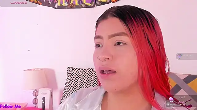 SophieRossi online show from October 12, 1:46 pm