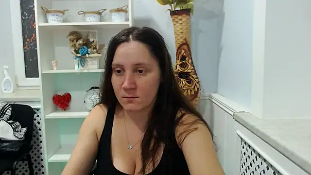 JosieJun  online show from October 13, 7:05 pm