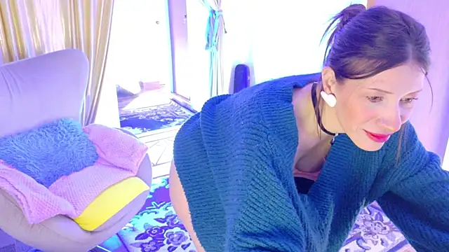 magali 19 online show from December 13, 10:05 pm