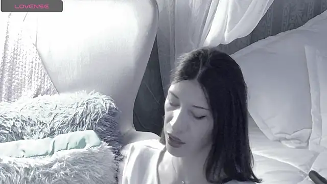 magali 19 online show from October 22, 12:15 am