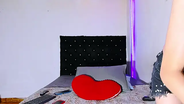 valen colombian69 online show from April 19, 7:41 am