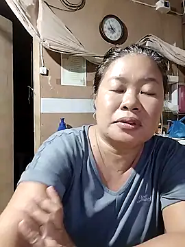 Lovelywoman43 online show from September 12, 9:40 am