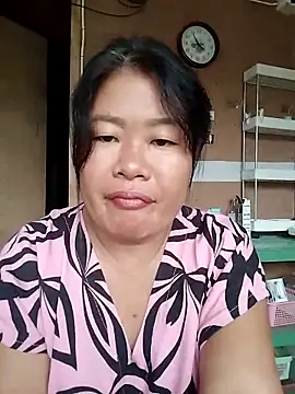 Lovelywoman43 online show from November 7, 9:53 pm