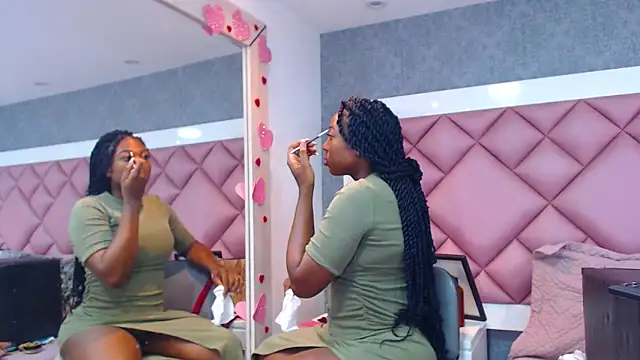 DanielaDuff online show from February 5, 8:12 pm