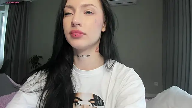 JenniferQueen11 online show from September 28, 9:47 am