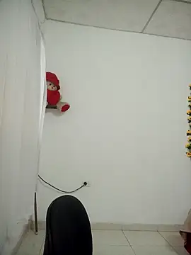 lorenitabella online show from April 16, 9:39 pm