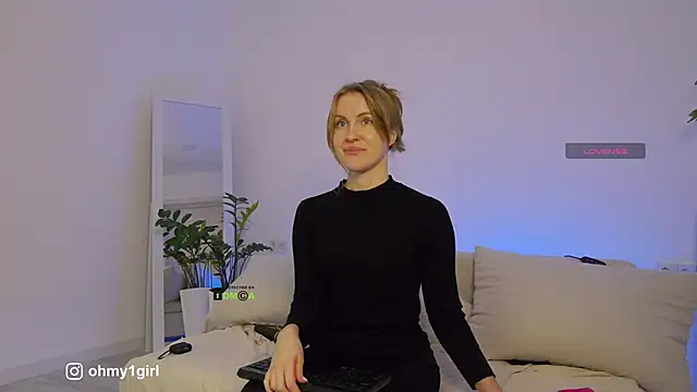 Fallinlove1 online show from February 7, 3:16 pm