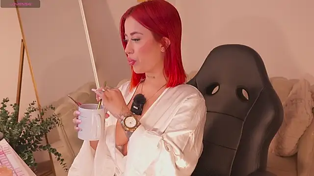 MadelineFox online show from July 22, 7:20 am