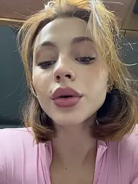 Camilla Railian online show from October 16, 2:47 am