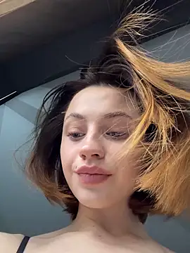 Camilla Railian online show from September 14, 10:51 pm