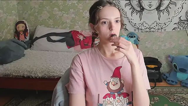 Cutie Adelia online show from April 15, 8:59 am