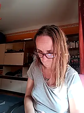 Dettybitch40 online show from September 13, 3:09 pm