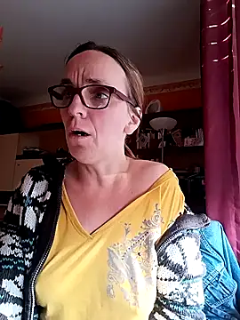 Dettybitch40 online show from October 8, 2:43 pm