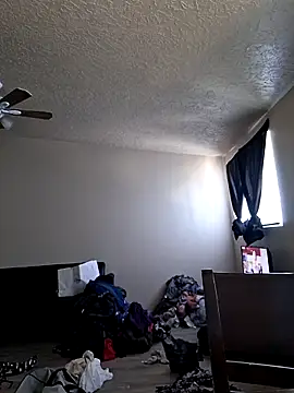 bootiebby online show from September 17, 8:18 pm