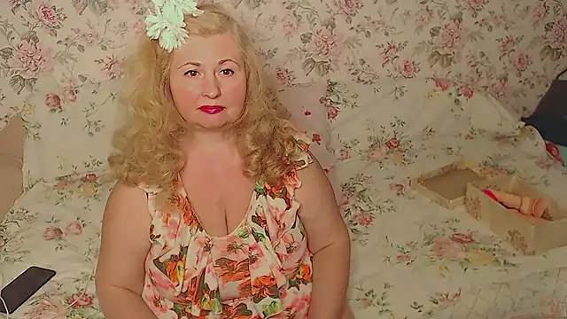 BustyDonnaSexyy online show from May 15, 5:59 pm