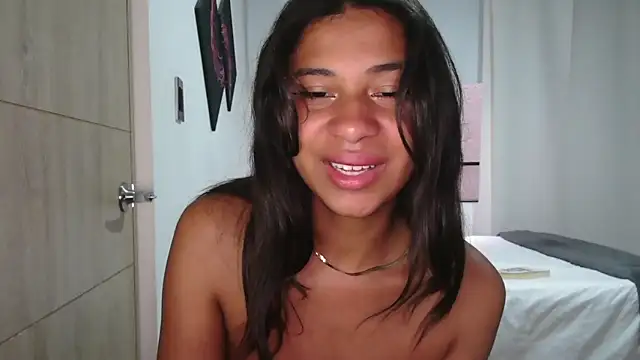 dark enchantress  online show from October 17, 9:18 pm