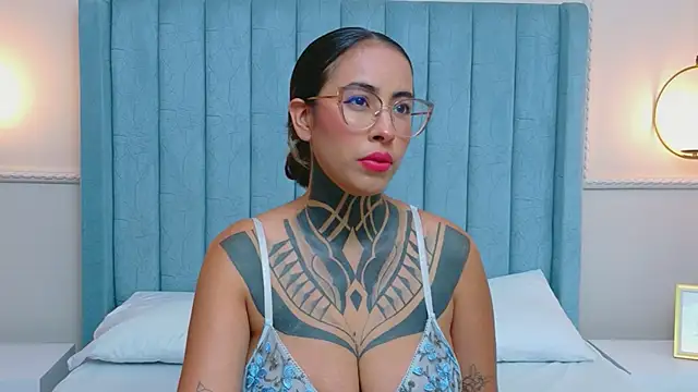 NicoleBlum online show from May 27, 7:44 pm