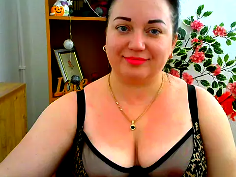 AmanaGi online show from December 5, 2:51 pm