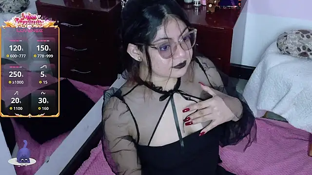 Catwhite  online show from February 2, 4:39 pm