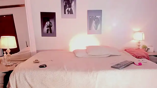 Alicee Levine online show from February 3, 10:12 pm