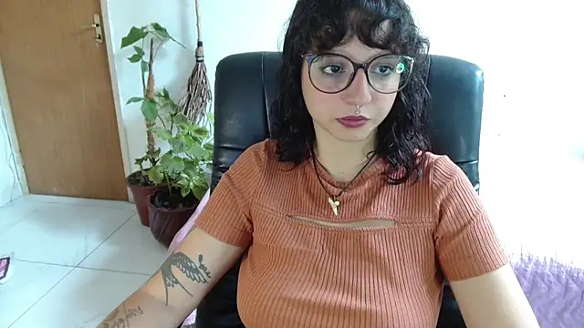 myamillor online show from December 1, 1:58 pm