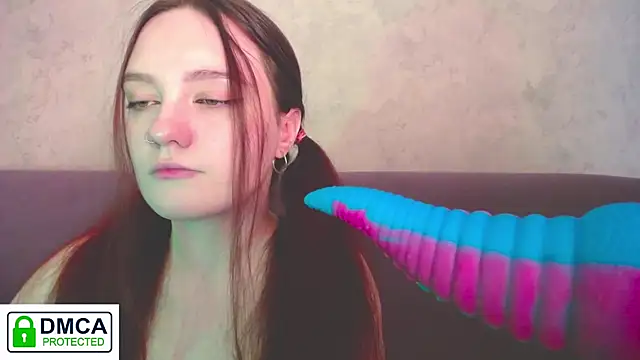 Alyssa   Scarlet online show from October 7, 10:30 am