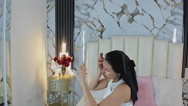 lulumars online show from February 17, 4:45 am