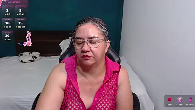 scaelettdubois online show from October 6, 1:11 am