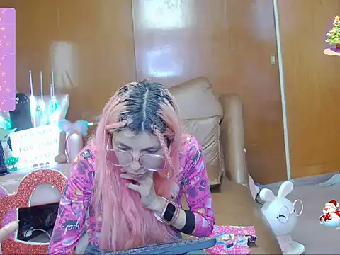 Skinygirl online show from October 12, 2:03 am