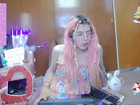 Skinygirl online show from October 18, 1:19 am