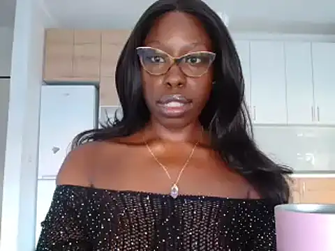 MadamIndigo online show from September 18, 1:20 pm