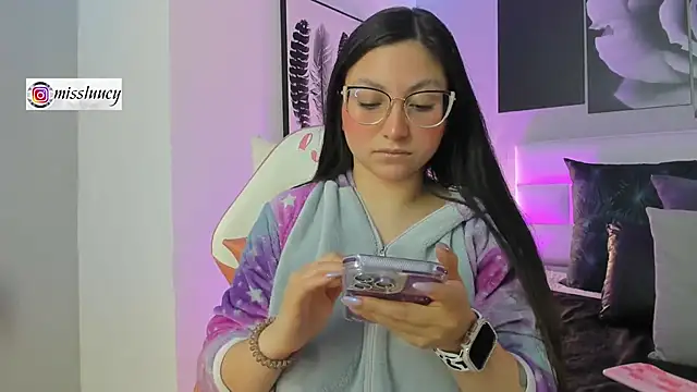 lucy neil online show from September 23, 7:01 pm