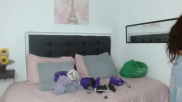 vaness weet online show from February 14, 11:40 pm