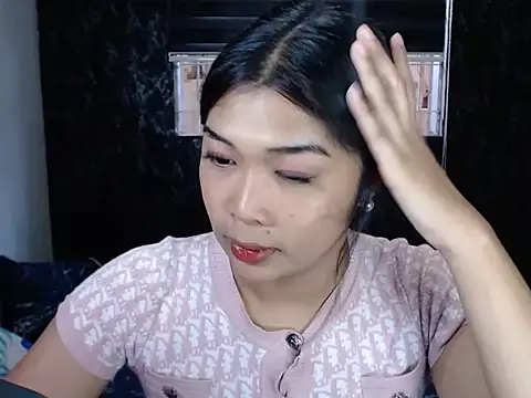 Maria-Moore online show from April 14, 9:53 am