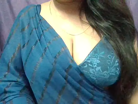 Shikha39 online show from November 9, 7:10 pm